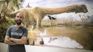 Diego Castanera, en el Museo de Ciencias Naturales. ¿Será este dino ‘primo’ del de Camarillas?