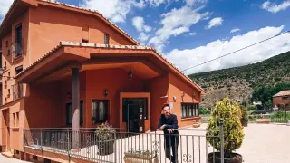 Alberto Debón es hijo y sobrino de los fundadores del hotel Valdevécar de Albarracín.