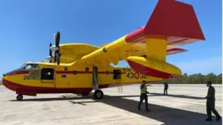 Avión enviado por España a Grecia para luchar contra los incendios que sufre ese país.