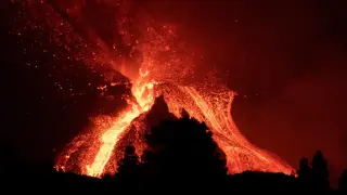 Dos grandes coladas de lava del volcán de la Palma la pasada madrugada