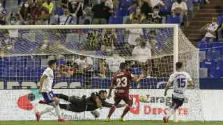 Momento en el que el Cartagena marca el gol con el que ganó 0-1 al Real Zaragoza en La Romareda el 30 de agosto, en la jornada 3.