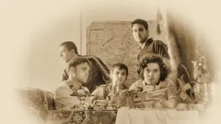 El Niño Gusano, en su esplendor. A la derecha, sentado, Sergio Algora. discos madmua