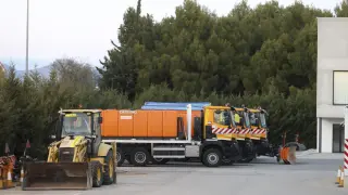 Camiones con sal y quitanieves ya están preparados en Huesca
