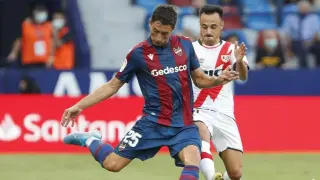 Pablo Martínez, durante un partido con el Levante.