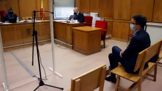 El diputado de Más País Íñigo Errejón comparece ante el tribunal durante su juicio por un delito leve de maltrato.
