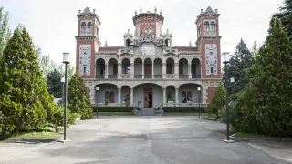 El Palacio de Larrinaga de Zaragoza, en fotos: el monumento que nació como un regalo de amor