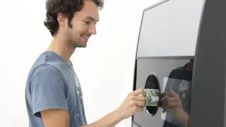 Máquina de 'reverse vending' para reciclar en Alemania.