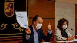 Víctor Ruíz y Sandra Marín, concejales del PSOE en imagen de archivo.