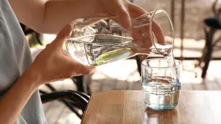 La imagen de la jarra de agua de grifo en los bares podría ser más común de ahora en adelante.