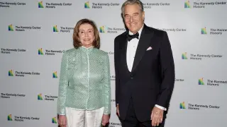 Foto de archivo de Nacy Pelosi junto a su marido, Paul
