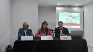 ​La consejera Sira Ripollés modera una mesa redonda con José Ramón Serrano y Modesto Rey en el 16 Congreso de la Sociedad Española de Contracepción (SEC).
