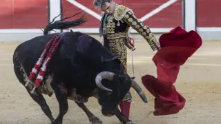 El torero José Tomas toreando en la corrida de reaparición del diestro, después de tres años retirado, en Jaén