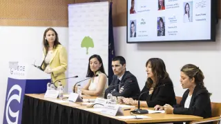 Susana Posada, Carmen Campos, Raúl Elgarrista, Macarena Ariño y Clara López.