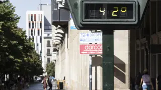 Calor sofocante en el paseo de la Independencia de Zaragoza, este martes por la tarde.