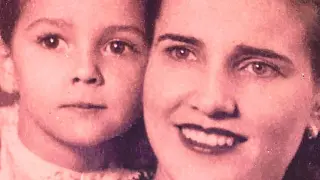Mónica Randall con su madre, Dolores, que era aragonesa.