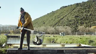 Las empresas de acuicultura han puesto en marcha complejos sistemas de recogida y filtración de agua antes de devolverla a sus cauces fluviales.