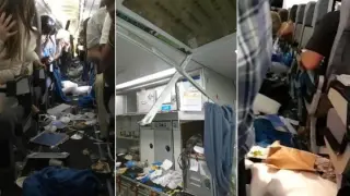 Una foto del interior del avión de varios usuarios en redes sociales