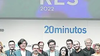 Foto final de la ceremonia de entrega de premios de '20 Minutos', en el Caixaforum de Madrid.