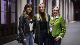 Las actrices Bárbara Goenaga, Kira Miró y Luisa Gavasa, ayer, en Zaragoza