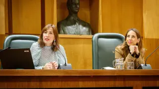 Natalia Chueca y María Navarro, durante la presentación de los presupuestos de Servicios Públicos