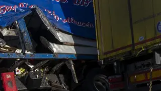 Choque de camiones en Soria en el que han fallecido los dos conductores.
