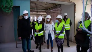 María Victoria Broto visita las obras del centro asistencial de Calatayud.