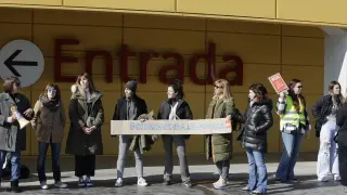 Imágenes de la protesta de trabajadoras del sindicato SOA que han convocado huelga en Ikea Zaragoza