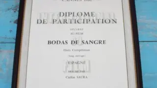Diploma a Saura por 'Bodas de sangre' en Cannes.