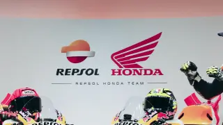 Presentación oficial del equipo Repsol Honda en Madrid para el campeonato del mundo de MotoGP de 2023Presentación oficial del equipo Repsol Honda en Madrid para el campeonato del mundo de MotoGP de 2023: Marc Márquez y Joan Mir