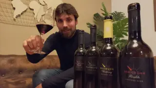 Pablo Canales y cuatro vinos de su bodega Sers.