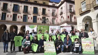 Presentación de la carrera Huesca en forma por la Igualdad en la plaza Luis López Allue.
