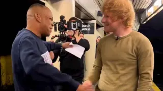 Ed Sheeran sorprende a un artista callejero que cantaba una de sus canciones en el metro de Nueva York