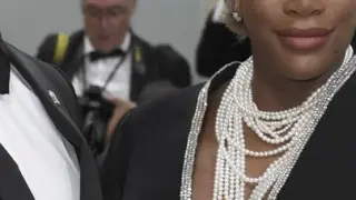 Serena Williams en la Met Gala 2023 junto a su marido Alexis Ohanian