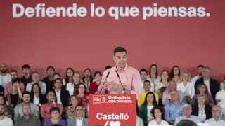 Pedro Sánchez interviene durante un acto de partido en Castellón, este martes.