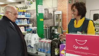 Esta acción piloto de 'cajas amables' se ha puesto en marcha en el Supermercado Altoaragón de la calle Menéndez Pidal.
