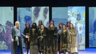 Los alumnos de la Escuela de Teatro representan Troyanas en el Teatro Principal de Zaragoza