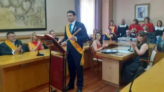 Miguel Ángel Estevan, investido alcalde de Alcañiz