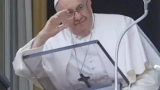 Pope Francis leads Angelus prayer