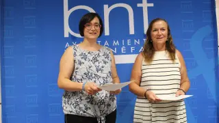 Patricia Rivera y Pilar Casado firman el convenio para el programa 'Conócenos'