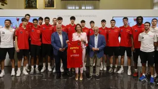 Los chavales de la selección española sub-16 han sido recibidos en el Ayuntamiento.
