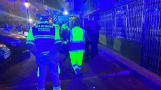 Servicios de Emergencias de Alcorcón y la Comunidad de Madrid en el lugar del incendio.