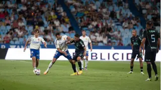 Bakis y Francho, en el último partido jugado por el Real Zaragoza en La Romareda, ante el Millonarios de Bogotá colombiano, la semana pasada.