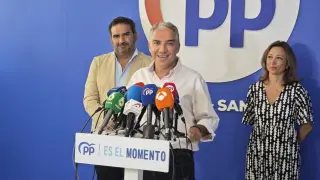 El coordinador general del PP y diputado en el Congreso, Elías Bendodo, este viernes en rueda de prensa en Marbella.