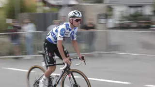 El ciclista belga Remco Evenepoel, este sábado en la salida de la 20ª etapa, entre las localidades madrileñas de Manzanares El Real y Guadarrama, de 208 km.