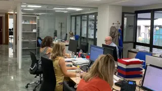 Trabajadores en la nueva sede de Cierzo Gestión.