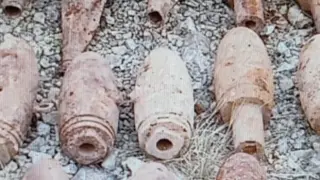 La Policía Nacional neutraliza en Teruel 60 artefactos explosivos de la Guerra Civil en dos días.