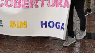 La marcha de las personas sin hogar y la coordinadora de entidades de Zaragoza ha discurrido por la calle de Alfonso I de Zaragoza