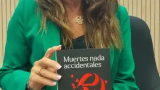La criminóloga vallisoletana Paz Velasco, presentó en Zaragoza su nuevo libro