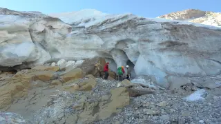 Imagen de archivo de una exploración científica del IPE al glaciar de Monte Perdido.