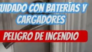 Los Bomberos de Madrid alertan del peligro de baterías y cargadores en mal estado tras sofocar un incendio en una vivienda.